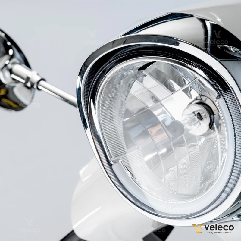 Veleco CRISTAL: trike mobility scooter with full LED lights