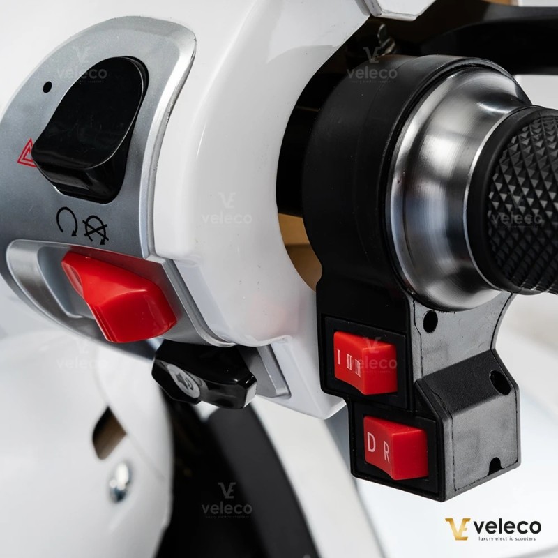Veleco CRISTAL: trike mobility scooter with full LED lights