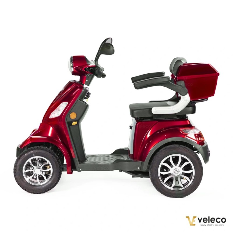 Veleco FASTER: 4-wheeled mobility scooter with ace design