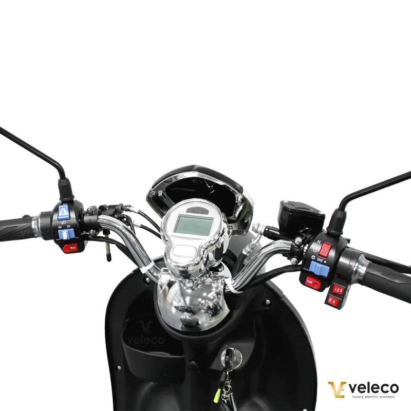 Veleco ZT63: retro-style mobility scooter with novel futures