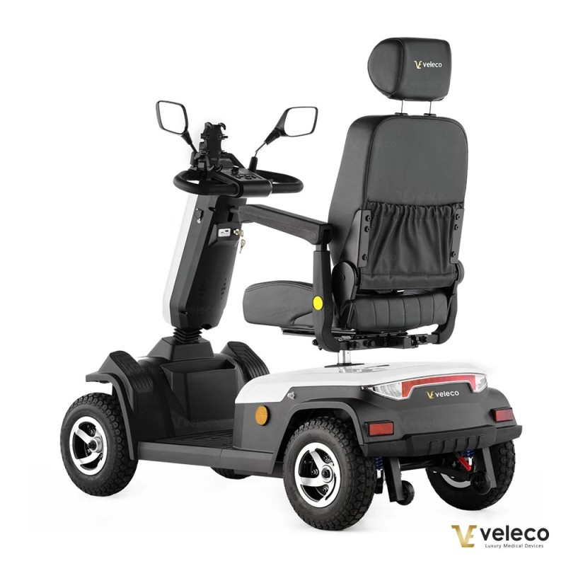Veleco SHARPY: 4-wheeled mobility scooter with captain seat