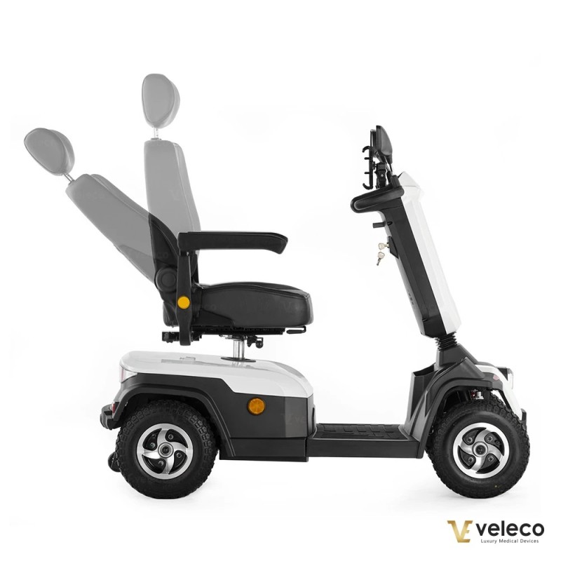 Veleco SHARPY: 4-wheeled mobility scooter with captain seat