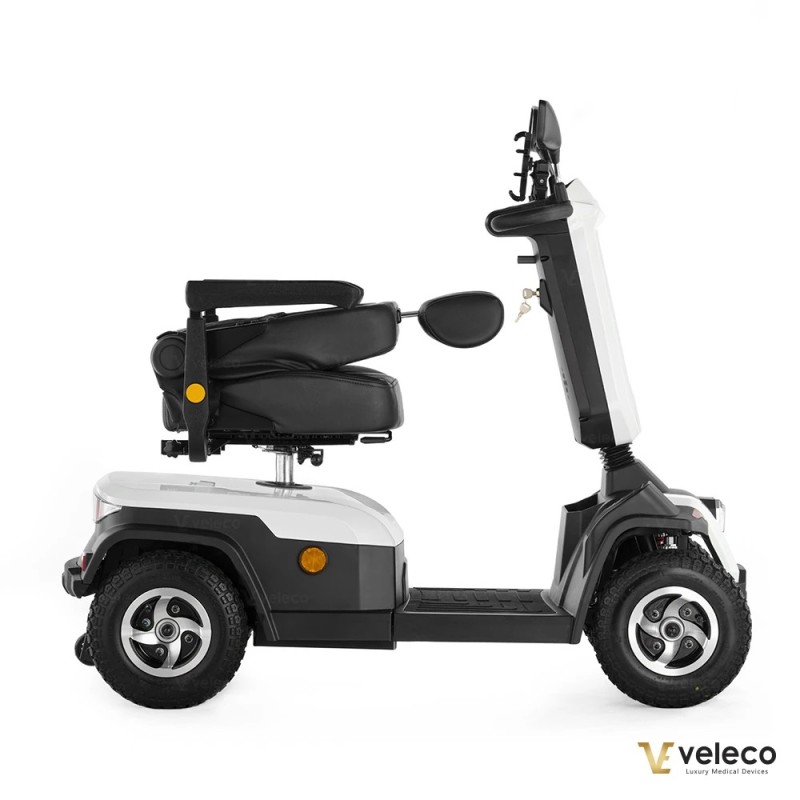 Veleco SHARPY: 4-wheeled mobility scooter with captain seat