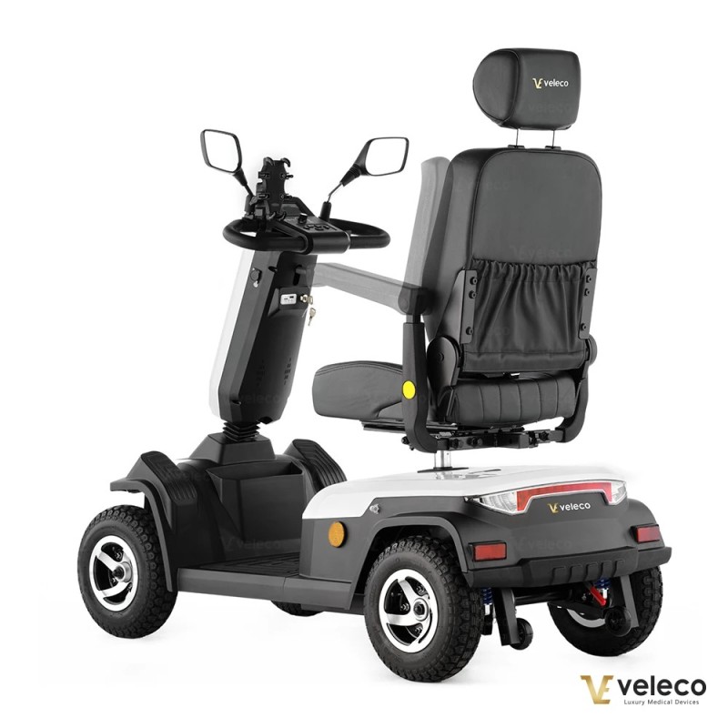 Veleco SHARPY: 4-wheeled mobility scooter with captain seat