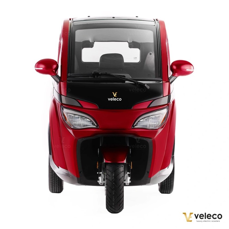 Veleco ADVENA: 2-seater enclosed moped that looks like a car