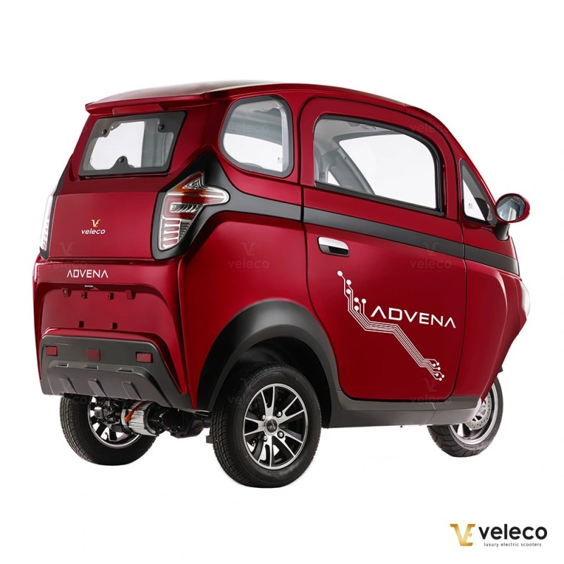 Veleco ADVENA: 2-seater enclosed moped that looks like a car