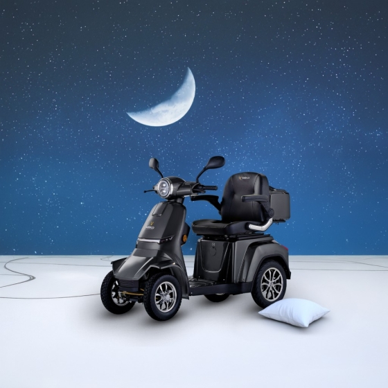 Night-time mobility scooter safety – essential lighting and accessories for afte